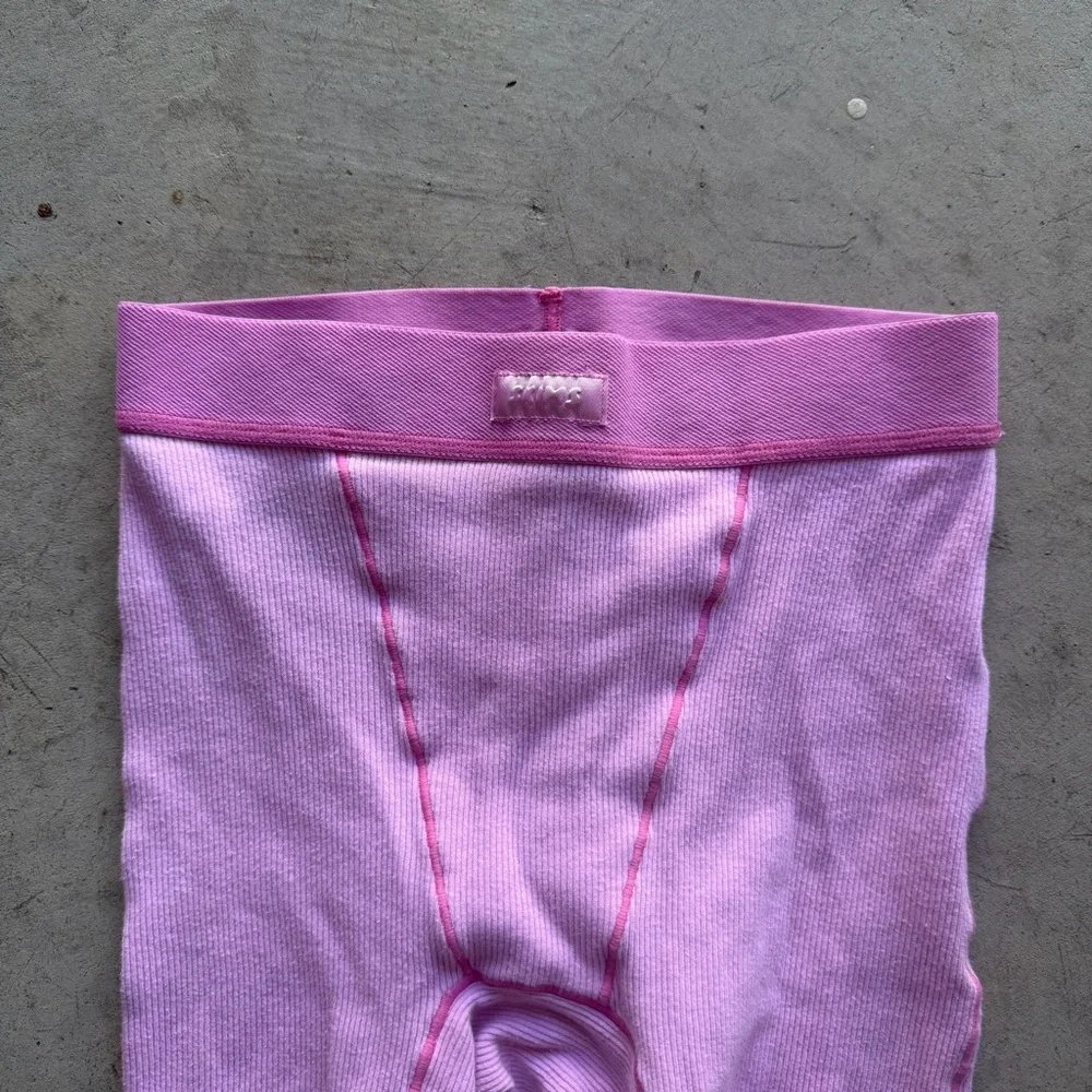 Skims Pink Ribbed Boxer Shorts - Picture 3 of 6